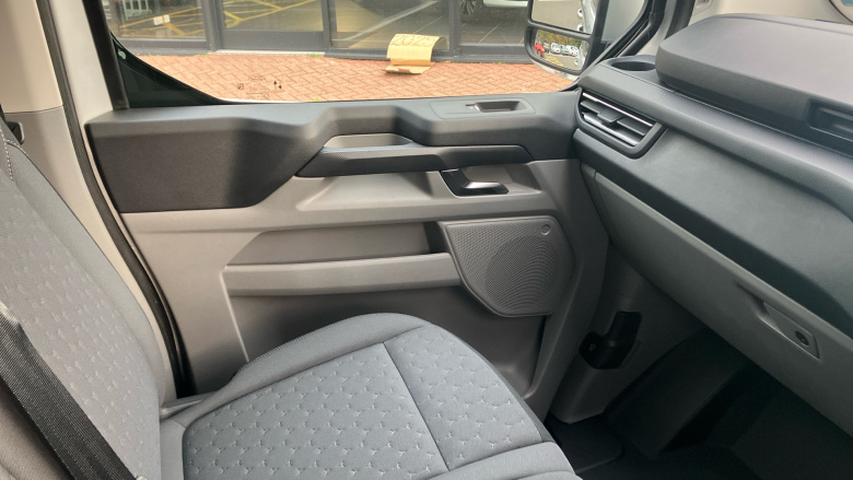 Ford Transit Custom 280 L2 Diesel Fwd 2.0 EcoBlue 136ps H1 Van Limited Auto